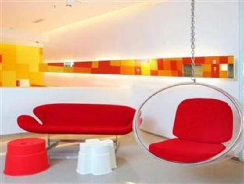 Zuri Express Lippo Cikarang Hotel Bekasi Bagian luar foto